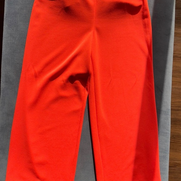 Loft Tapered Coral Pants size small - Picture 3 of 5